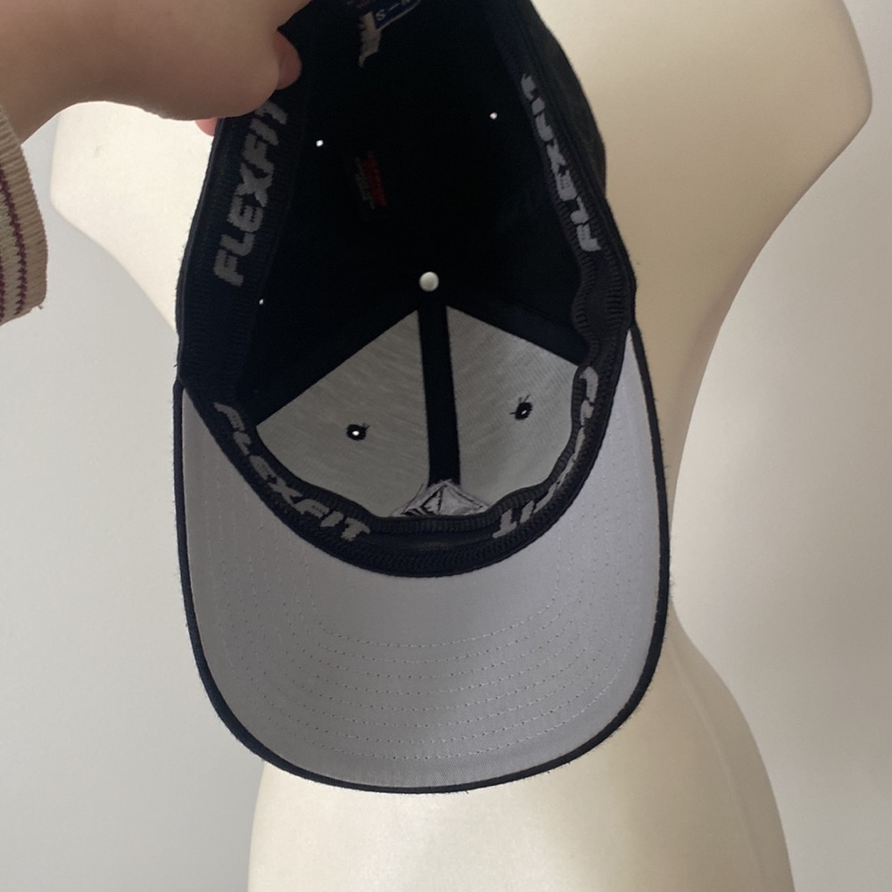 Volcom Cap - Picture 4 of 4